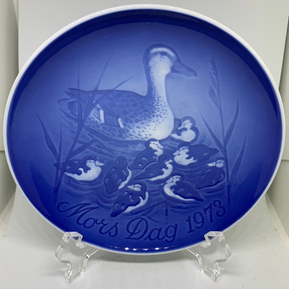 Vintage Bing & Grondahl Porcelain Plate (1973)